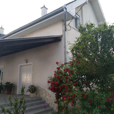 HajdúszoboszlóBerta Panzio住宿加早餐旅馆 外观 照片