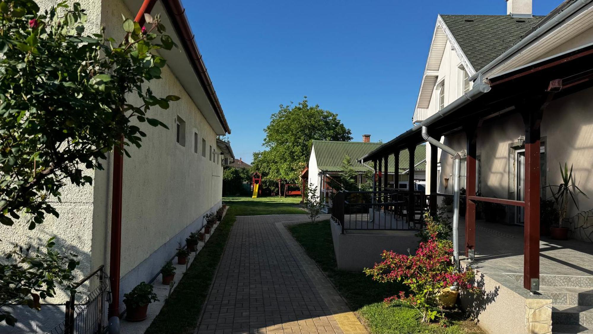 HajdúszoboszlóBerta Panzio住宿加早餐旅馆 外观 照片